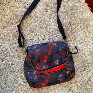 LULULEMON SIDE BAG 👜